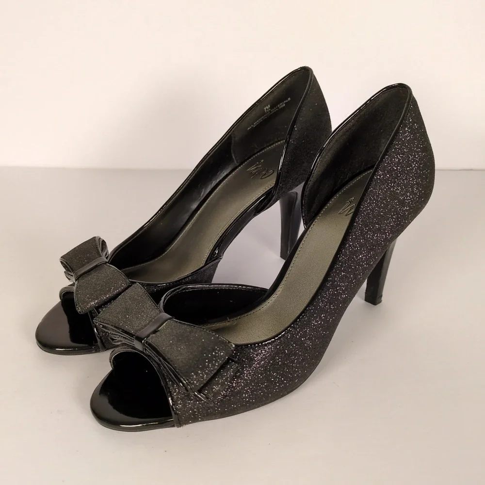 IMPO VTG Black‎ Heels SZ 7 Patent Leather Glitter Open Toe Bow Accent Pumps